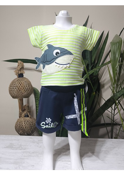 Erkek Bebek Şortlu Takım Köpek Balığı Aplikeli