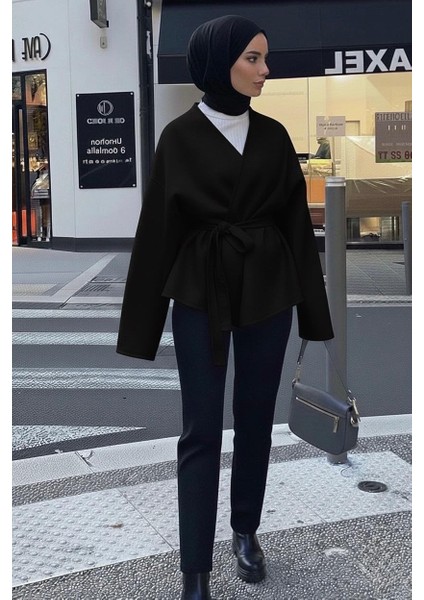 Kemerli Kısa Kruvaze Yaka Kaşe Kaban fiyatları