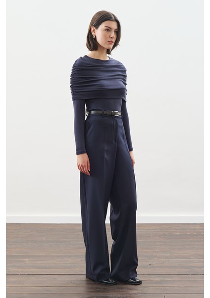 Büzgü Detaylı Bluz Lacivert indirimleri