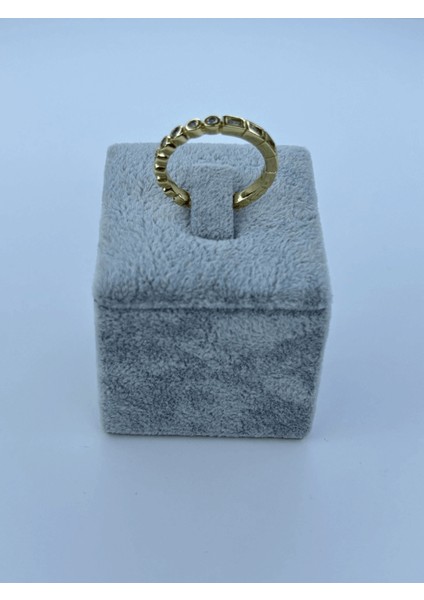 Daire ve Dikdörtgen Şekilli Taşlı Gold Yüzük fiyatları