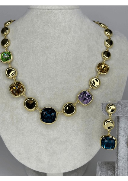 Parlak Renkli Taşlı Altın Detaylı Şekilli Gold Set fiyatları