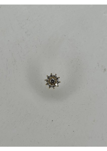 Güneş Şekilli ve Taşlı Gold Piercing