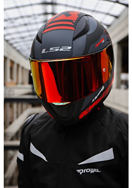 Rapid 2 Xtreet Mat Siyah-Kırmızı Kask Mikrometrik Bağlantı Kayışı ile 1300 Gr Polikarbonat