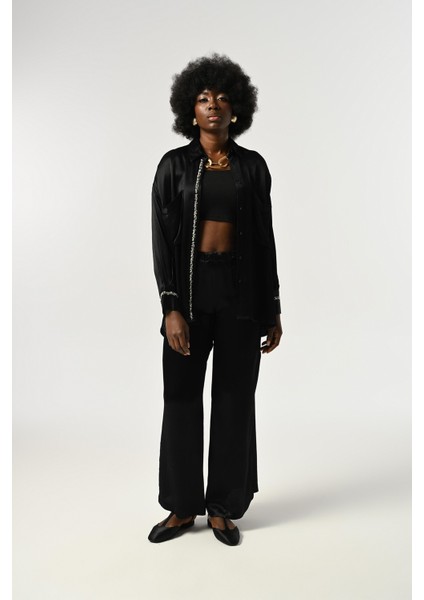 Kadın Önü ve Kolları Taş-Pul Işlemeli Düz Renk Gömlek fırsatları