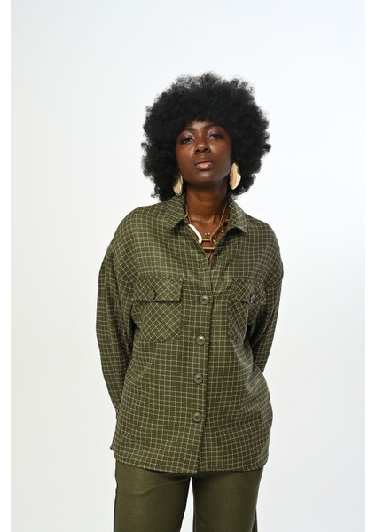 Kadın Kare Desenli Simli Çift Cepli Gömlek