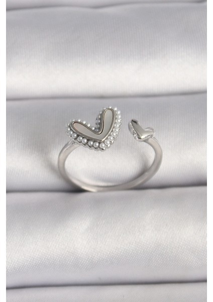 Pirinç Gümüş Renk Beyaz Mineli Inci Detaylı Kalp Model Ayarlanabilir Yüzük