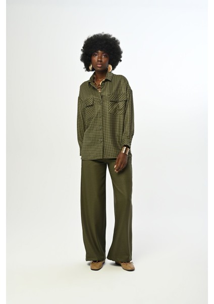 Kadın Kare Desenli Simli Çift Cepli Gömlek fırsatları