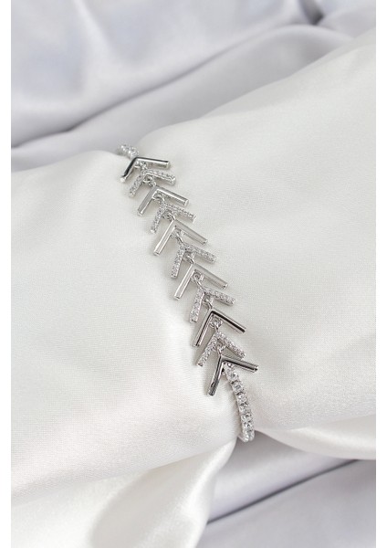 Pirinç Gümüş Renk Zirkon Taşlı Balık Sırtı Kadın Bileklik