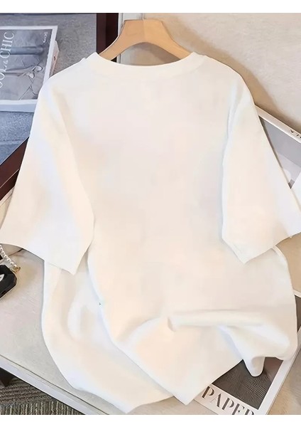 Kadınlar Için Şık Siyah Kedi Grafik Tişört - Oversize Kısa Kollu Üst, Nefes Alabilir Polyester Karışımı, Makinede Yıkanabilir - Mükemmel Yaz Modası - Beyaz modelleri