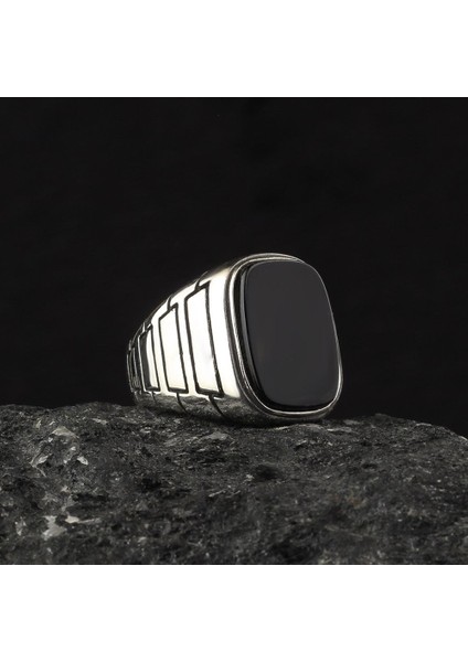 925 Ayar Gümüş Siyah Oniks Taşlı Modern Tasarım Erkek Yüzük fiyatları