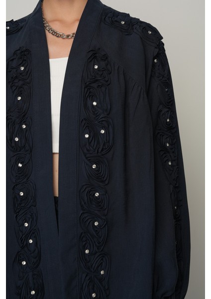 Kadın Şerit Gül ve Taş Detaylı Düz Oversize Kimono modelleri