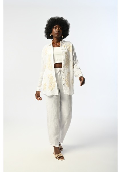 Kadın Önü Nakış ve Pul Işlemeli Beyaz %100 Keten Oversize Kesim Gömlek fırsatları