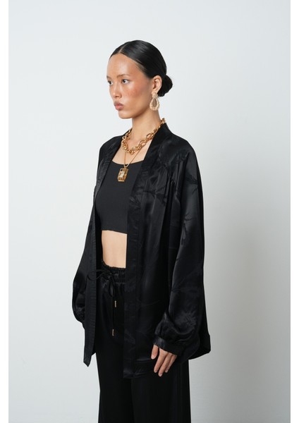 Kadın Siyah Yaprak ve Çiçek Desenli Oversize Tesettür Kimono fiyatları