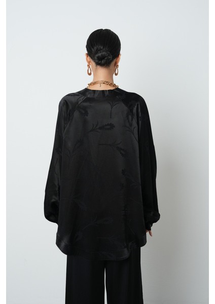 Kadın Siyah Yaprak ve Çiçek Desenli Oversize Tesettür Kimono indirimleri