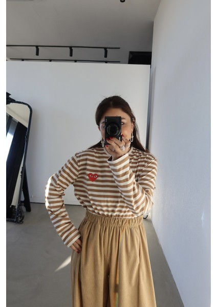 Kalp Işlemeli Çizgili Uzun Kollu Sweat fiyatları