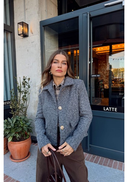 Gri Tüylü Dokulu Astarlı Yıldız Düğmeli Fit Yünlü Ceket