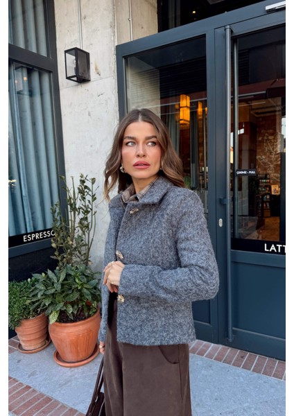 Gri Tüylü Dokulu Astarlı Yıldız Düğmeli Fit Yünlü Ceket modelleri