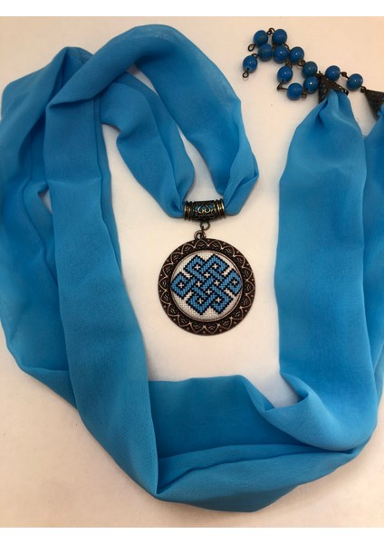 Kanaviçe Işlemeli Fular Kolye modelleri