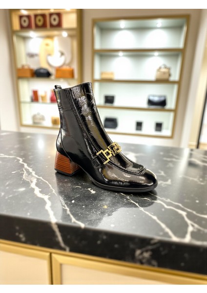 D25KB-8270 Siyah Rugan Hakiki Deri Tam Ortopedik Günlük Kadın Bot fiyatları