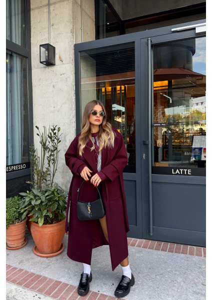 Bordo Kolları Kemerli Arkası Düğmeli Astarlı Oversize Yün Kaban