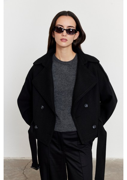 Apoletli Kısa Kaşe Kaban Siyah