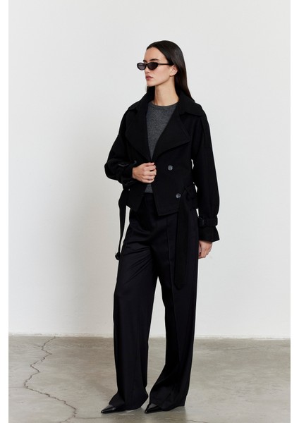 Apoletli Kısa Kaşe Kaban Siyah indirimleri