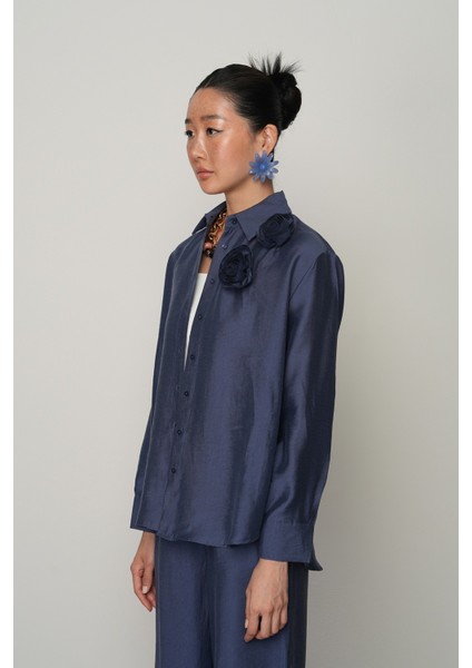 Kadın Önü Çift Gül Işlemeli Düz Renk Gömlek fiyatları