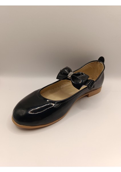 Kız Çocuk Rugan Kaydırmaz Taban Babet fırsatları