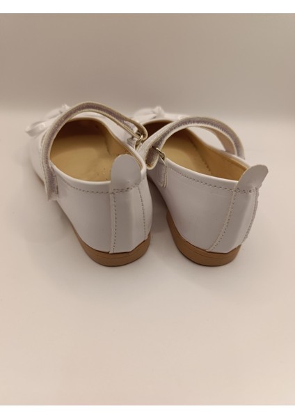 Kız Çocuk Rugan Kaydırmaz Taban Bıyık Babet indirimleri