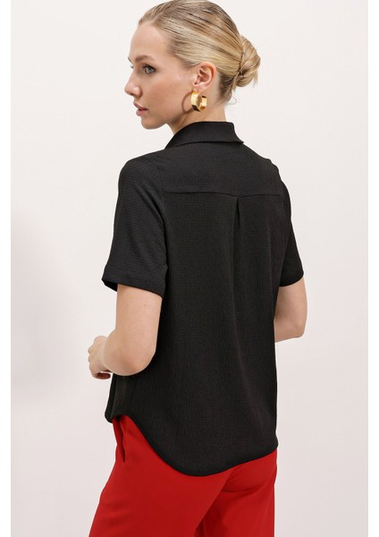 Kadın Bdart Dokulu Slim Fit Kısa Kollu Düğmeli Gömlek Siyah fırsatları