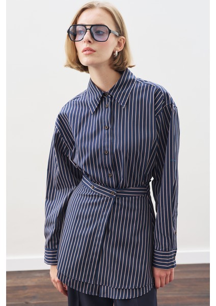 Bağlama Aksesuarlı Gömlek Lacivert Çizgili