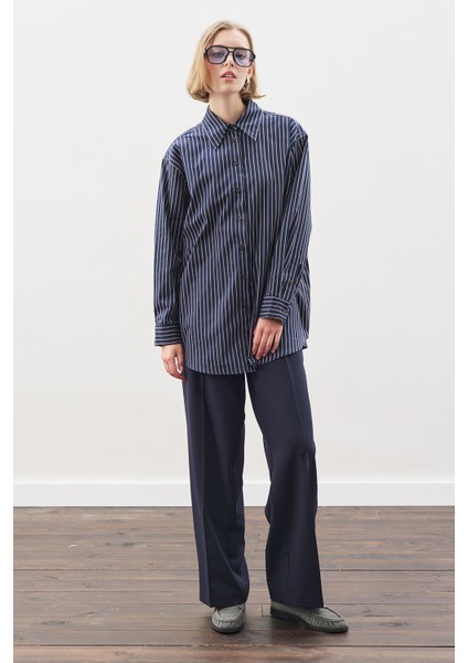 Bağlama Aksesuarlı Gömlek Lacivert Çizgili fırsatları