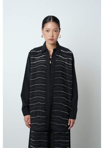 Kadın Yatay Şerit Taş Işlemeli Düz Renk Oversize Gömlek