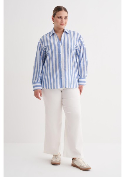 V Yaka Çizgili Gömlek