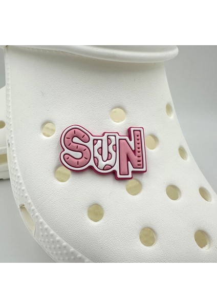 Terlik Süsü ve Aksesuarı , Çanta Süsü – Jibbitz 3D Sun Yazılı Görsel Logo Aksesuar