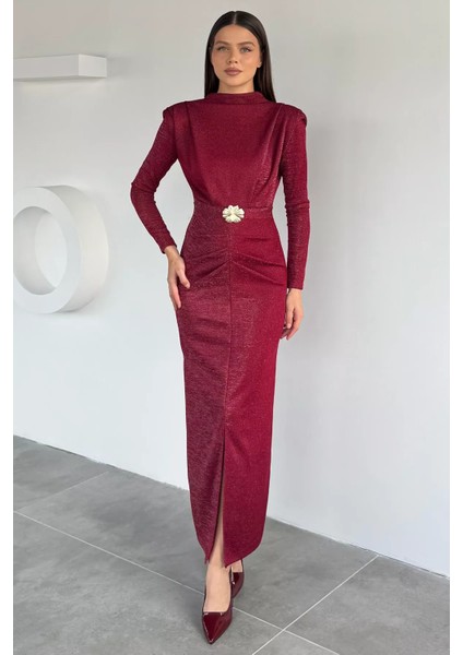 Kadın Dik Yaka Omuz Vatkalı Gold Toka Detaylı Likralı Işıltılı Elbise P-00018926