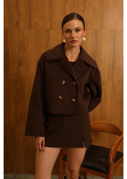 Kadın Çikolata Kahve Crop Kısa Ceket Çift Düğmeli Kışlık Kaşe Ceket Büyük Yakalı modelleri
