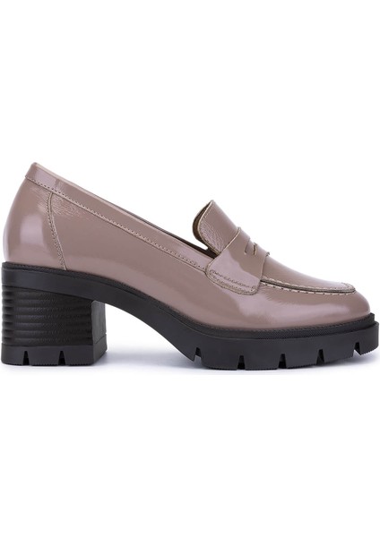 Kadın Hakiki Deri Bej Rugan Topuklu Ayakkabı 1161 529 Bn Ayk SK25-26 Nude Krsk Rgn