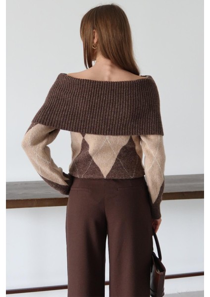 Kayık Yaka Baklava Desenli Soft Triko Kazak Kahve 8282