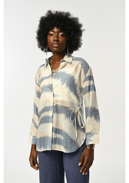 Kadın Desenli Yandan Bağlama Detaylı Gömlek