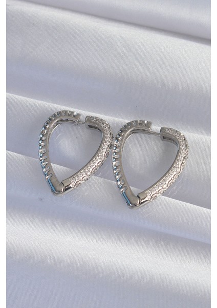 Pirinç Gümüş Renk Zirkon Taşlı Motifli Kalp Küpe fiyatları