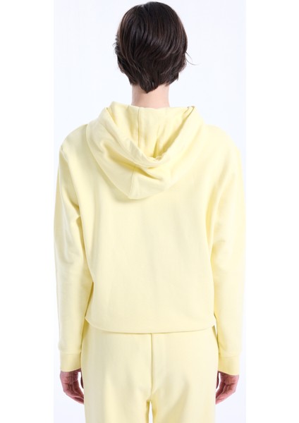 D5WL-SWT3570 Açık Sarı Kapüşon Yaka Relaxed Baskılı Kadın Sweatshırt fırsatları
