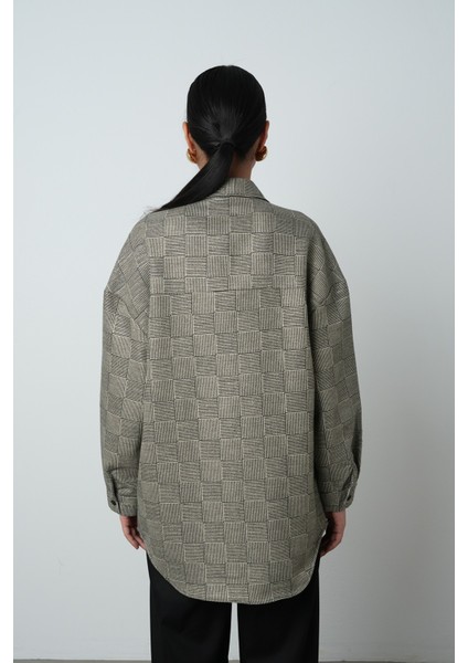 Kadın Desenli Çift Cepli Gömlek indirimleri