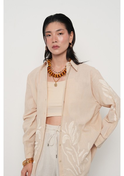 Kadın Açık Bej Dal Şekilli Nakış Işlemeli Gömlek fiyatları