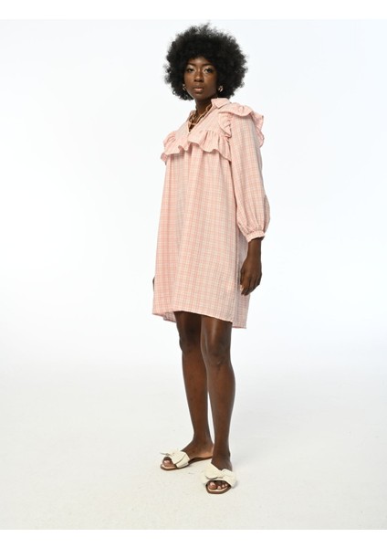 Kadın Ekose Robası Volanlı Diz Üstü Pembe Elbise fırsatları