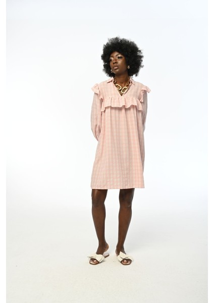 Kadın Ekose Robası Volanlı Diz Üstü Pembe Elbise indirimleri