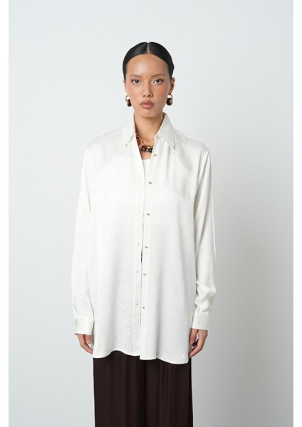 Kadın Ekru Renk Karışık Desenli Oversize Kesim Gömlek