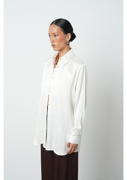 Kadın Ekru Renk Karışık Desenli Oversize Kesim Gömlek fiyatları