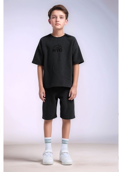 Erkek Çocuk Giyim Oversize T-Shirt & Şort Ikili Takım LL.P01.O2.L01.003 modelleri
