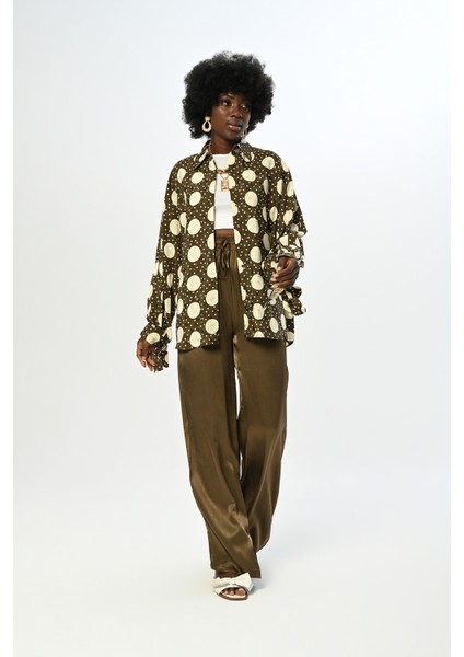 Kadın Haki Renk Kolları Bağlamalı Puantiye Desenli Oversize Kesim Gömlek modelleri